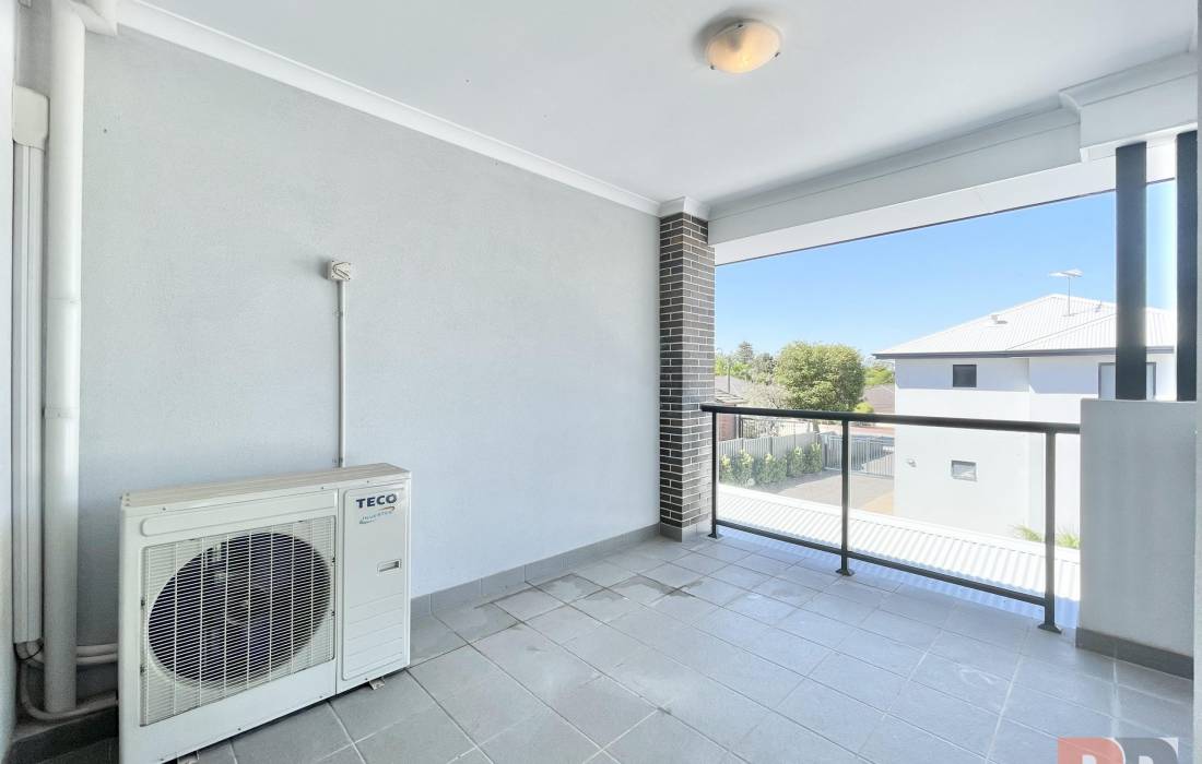 9/216 Kooyong Road, RIVERVALE, WA 6103 AUS