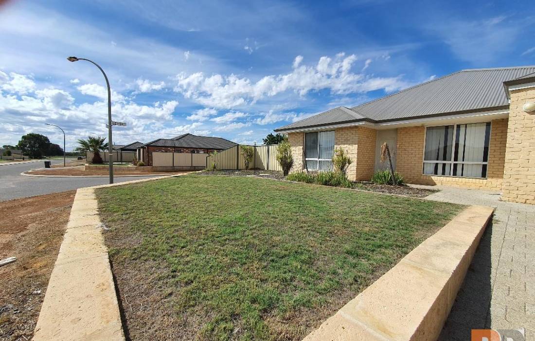 16 Castlefin Road, UTAKARRA, WA 6530 Australia