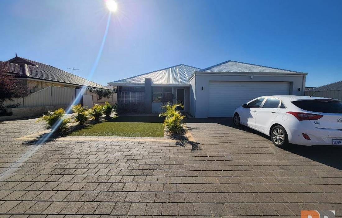 40 Moorings Loop, Sunset Beach, WA 6530