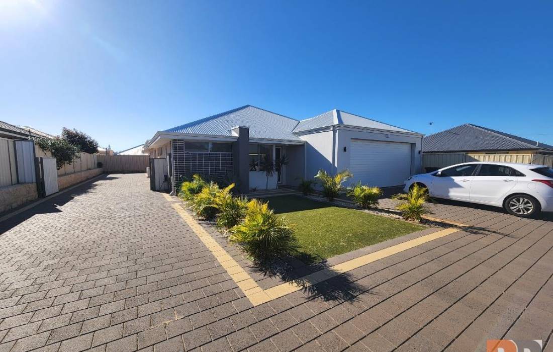 40 Moorings Loop, Sunset Beach, WA 6530