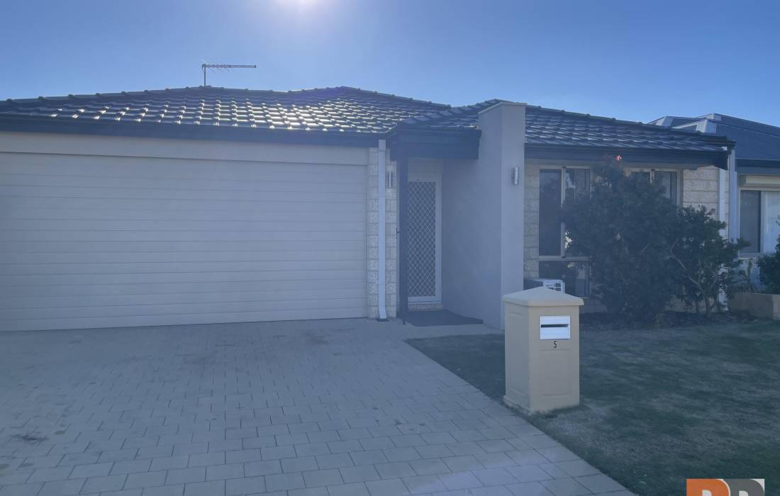 5 Cherrytree Chase, MADDINGTON, WA 6109 AUS