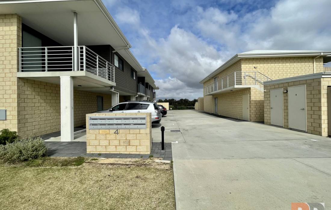 1B/4 Adnata Road, BEELIAR, WA 6164 AUS